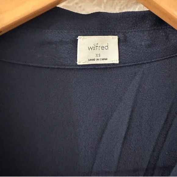 Aritzia Wilfred Button Down Dress

Size xs - Picture 13 of 13